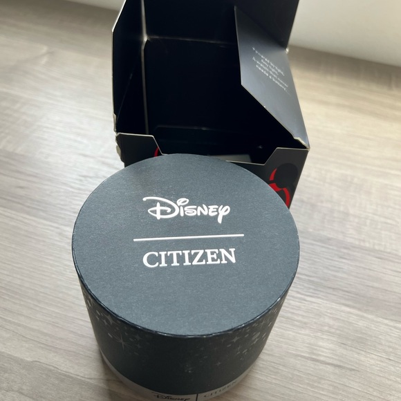 Citizen Disney Minnie Mouse Watch with 31MM Diamond Dial - Picture 10 of 11